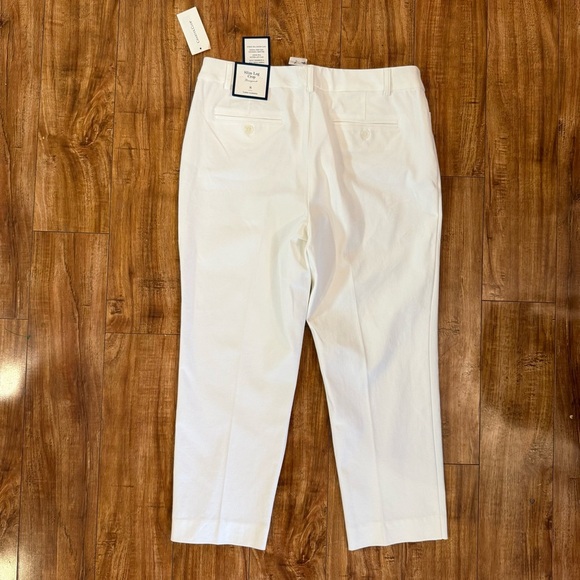 CHARTER CLUB Women’s White Tummy Slimming Newport Slim Leg Crop Pants Size 8 - Picture 9 of 12